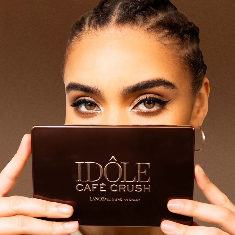 LANCÔME IDÔLE CAFÉ CRUSH EYESHADOW PALETTE
Versatile & Rich Neutrals - Picture 7 of 9